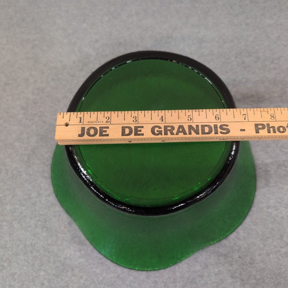 Vintage Emerald Green Crinkle Glass Scalloped Rim Decorative Bowl Centerpiece - Picture 6 of 7